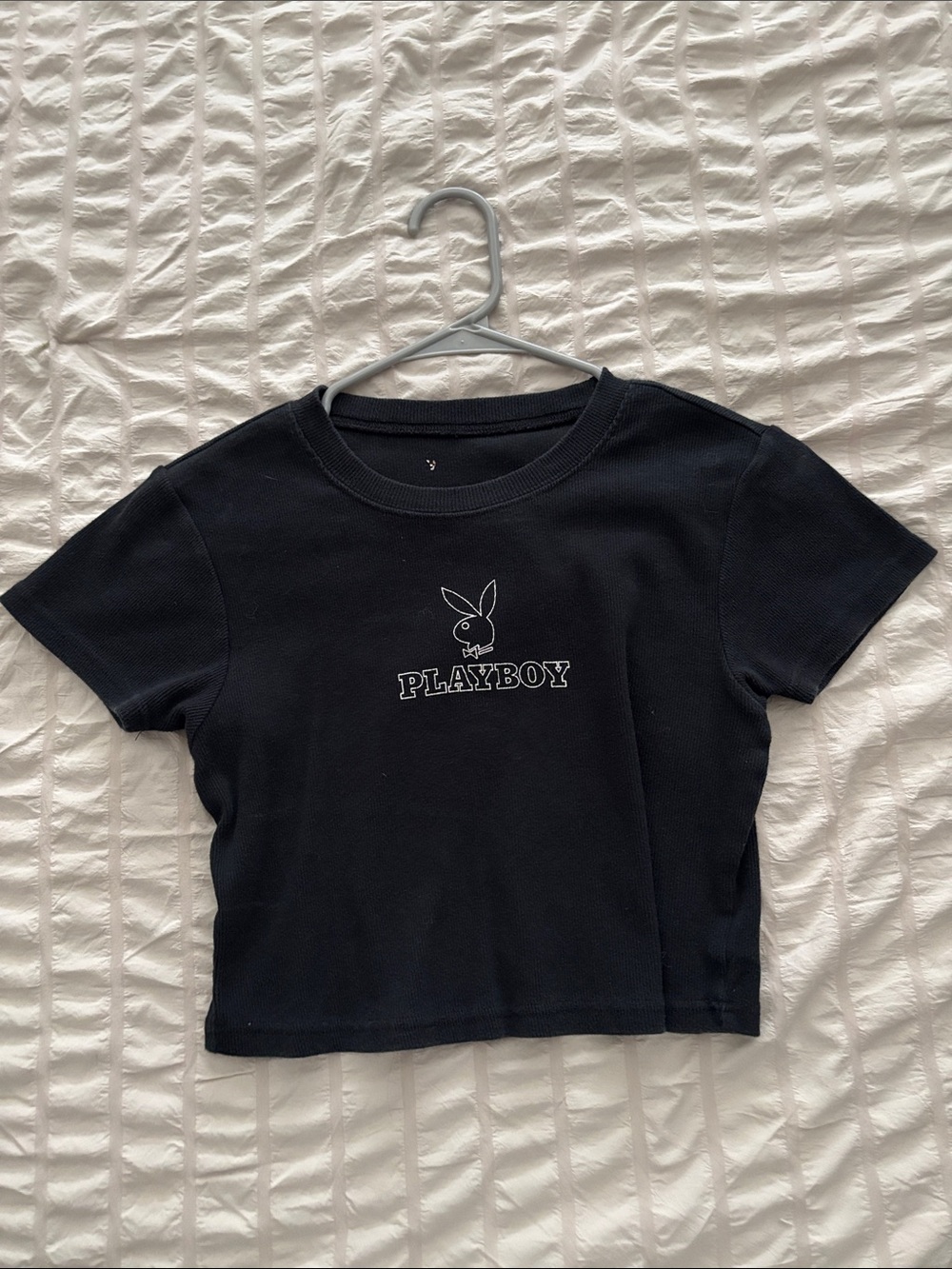 PLAYBOY Black Cropped Logo Tee